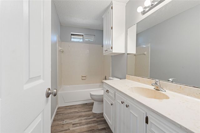 5222 Inverness Dr, Corpus Christi, TX 78413