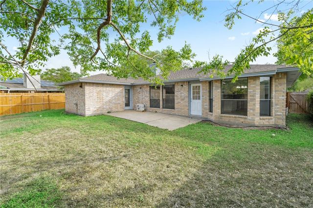 5222 Inverness Dr, Corpus Christi, TX 78413