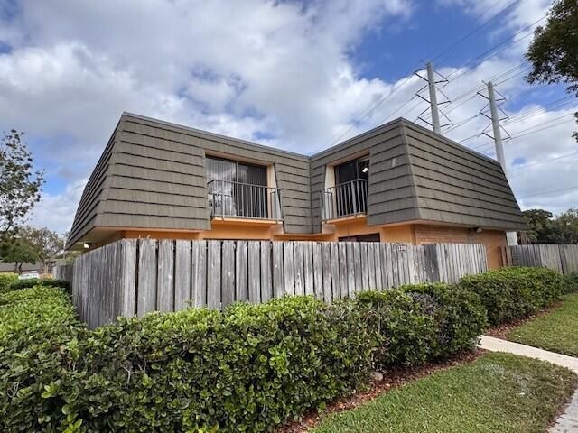 3310 33 Way, West Palm Beach, FL 33407