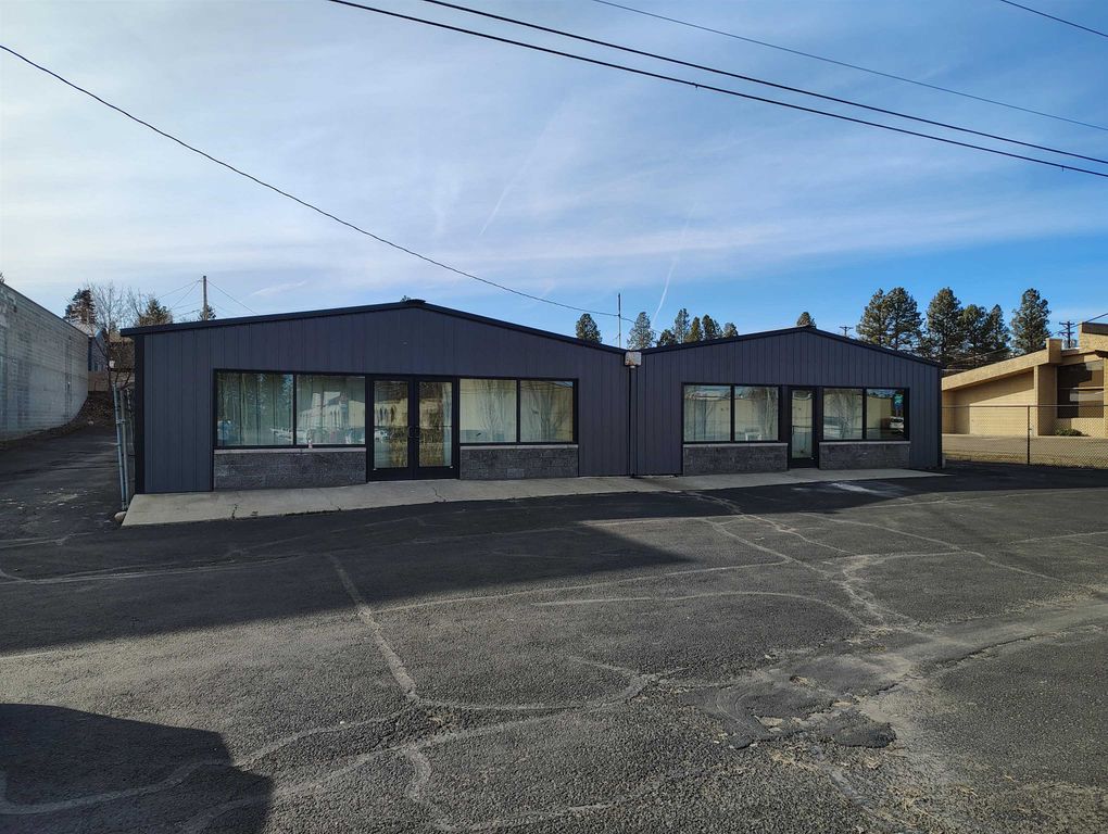 2110 1st St, Cheney, WA 99004