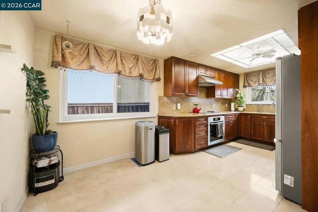 613 Chardonnay Dr, Fremont, CA 94539