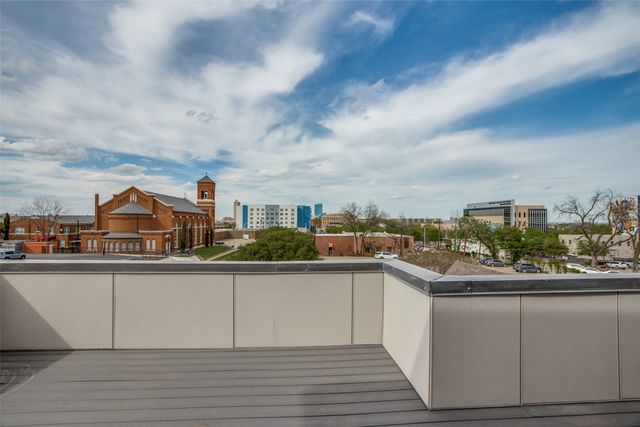 452 W Morphy Street, Fort Worth, TX 76104