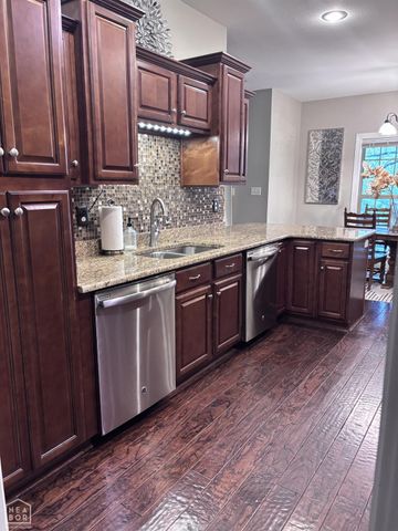 4910 Peachtree Avenue, Jonesboro, AR 72405