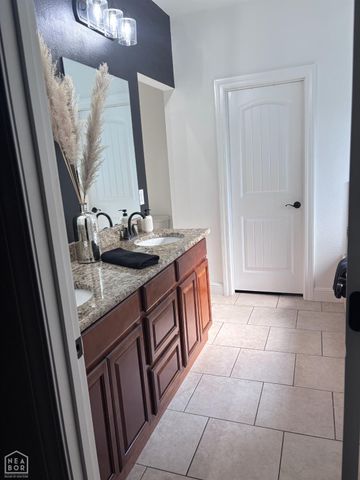 4910 Peachtree Avenue, Jonesboro, AR 72405