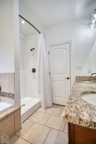 4910 Peachtree Avenue, Jonesboro, AR 72405