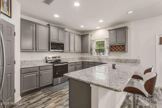652 SPANISH WELLS Road, Jacksonville, FL 32218