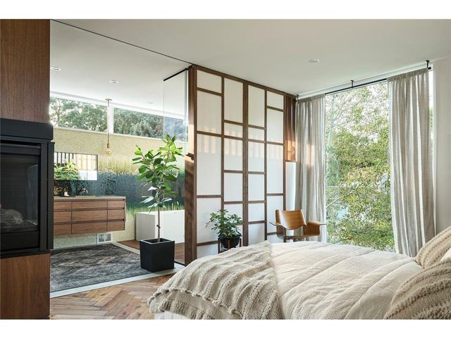 4513X Laguna Drive, Edina, MN 55435