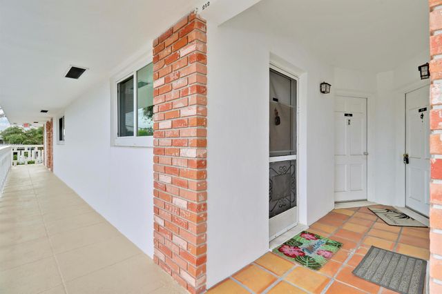 331 Tequesta Drive 212, Tequesta, FL 33469