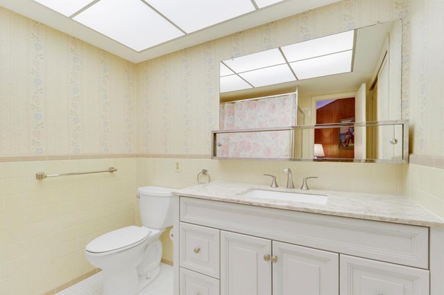 331 Tequesta Drive 212, Tequesta, FL 33469