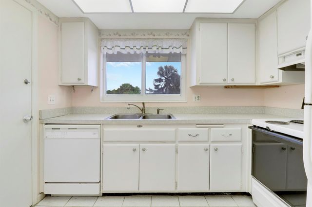 331 Tequesta Drive 212, Tequesta, FL 33469