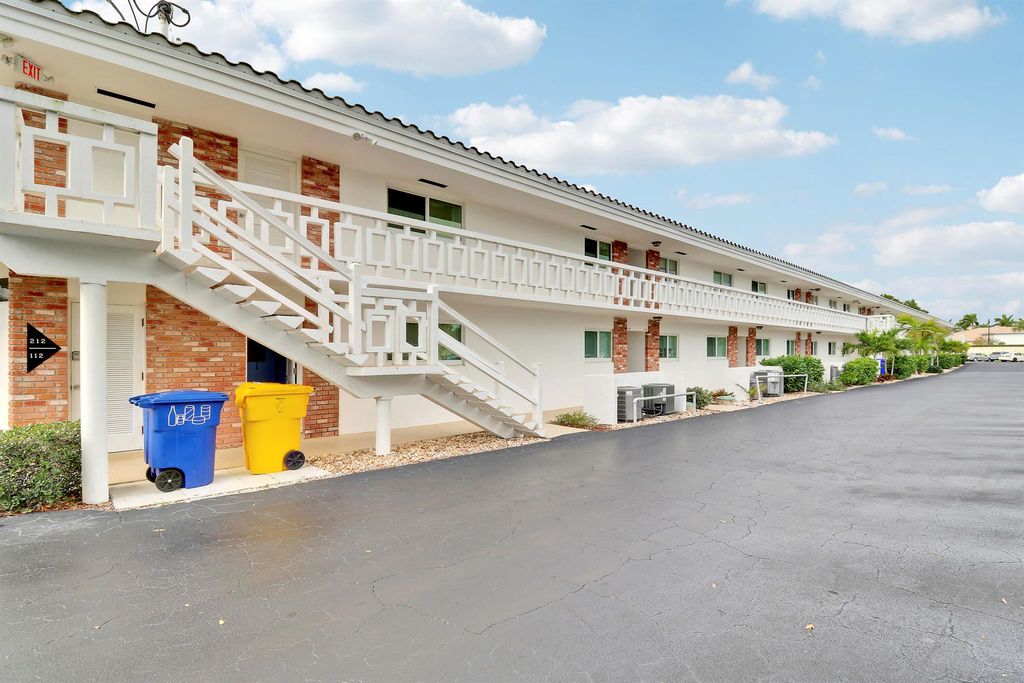 331 Tequesta Drive 212, Tequesta, FL 33469