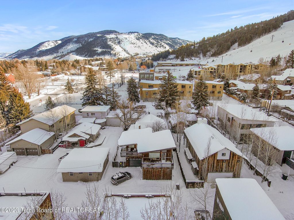 645 S GLENWOOD Street, Jackson, WY 83001 photo 5