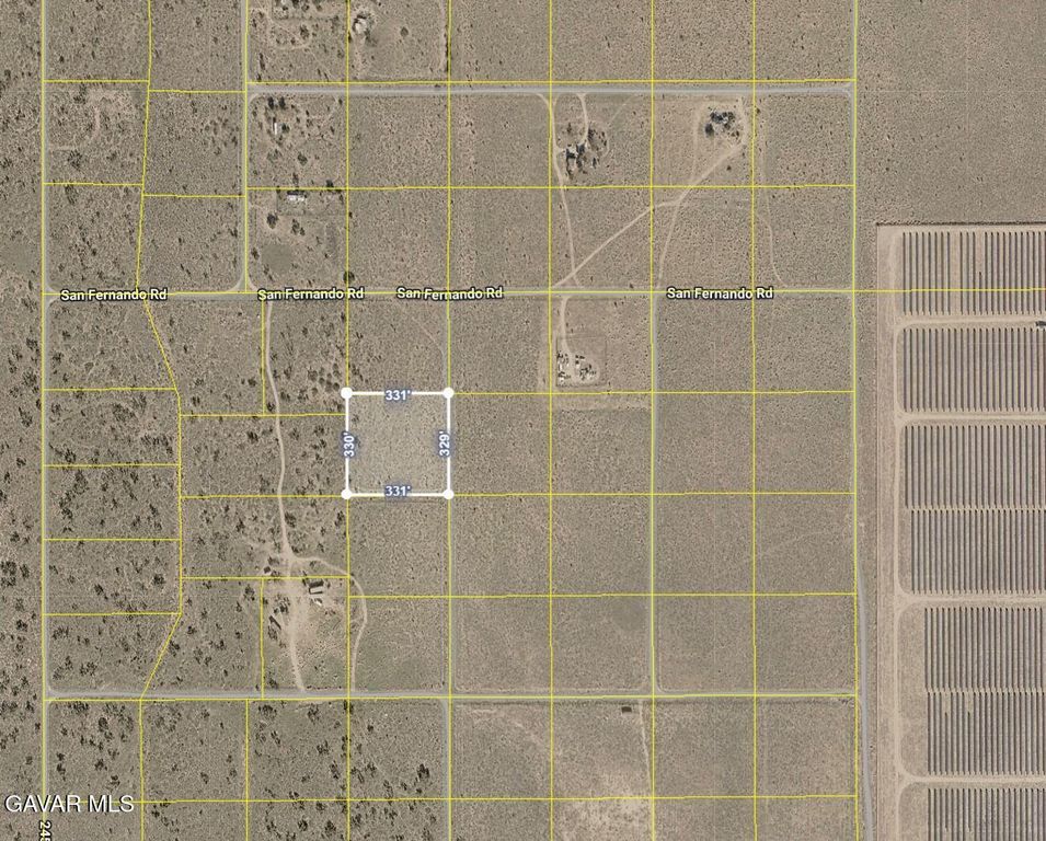 243rd St W, Rosamond, CA 93560