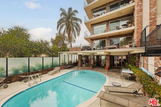 2260 N Cahuenga Boulevard 405, Los Angeles, CA 90068