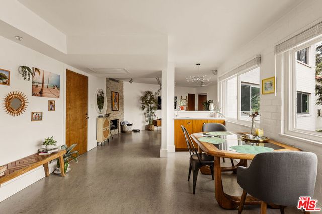 2260 N Cahuenga Boulevard 405, Los Angeles, CA 90068