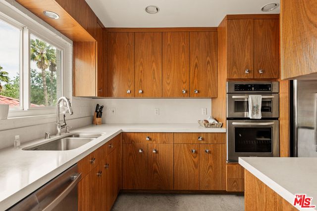 2260 N Cahuenga Boulevard 405, Los Angeles, CA 90068