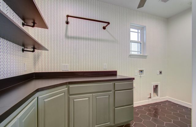 14018 Hawthorne Circle, Mont Belvieu, TX 77523