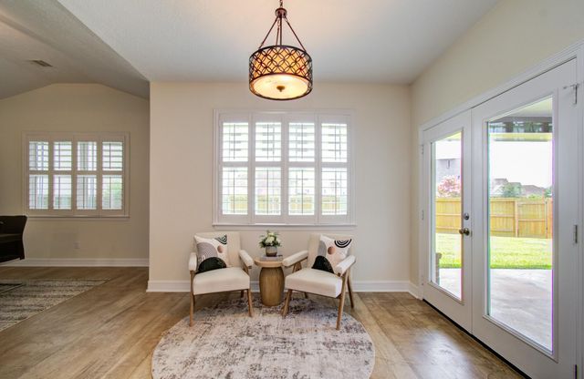 14018 Hawthorne Circle, Mont Belvieu, TX 77523