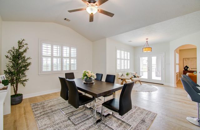 14018 Hawthorne Circle, Mont Belvieu, TX 77523