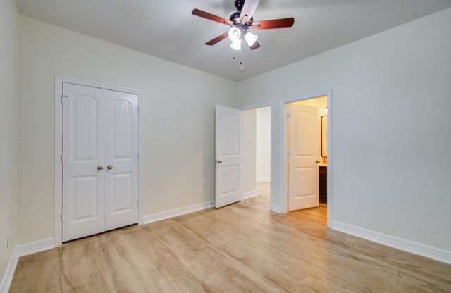 14018 Hawthorne Circle, Mont Belvieu, TX 77523