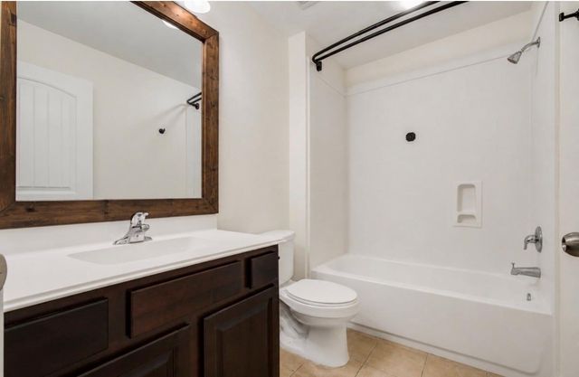 14018 Hawthorne Circle, Mont Belvieu, TX 77523