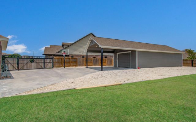 14018 Hawthorne Circle, Mont Belvieu, TX 77523