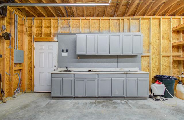 14018 Hawthorne Circle, Mont Belvieu, TX 77523