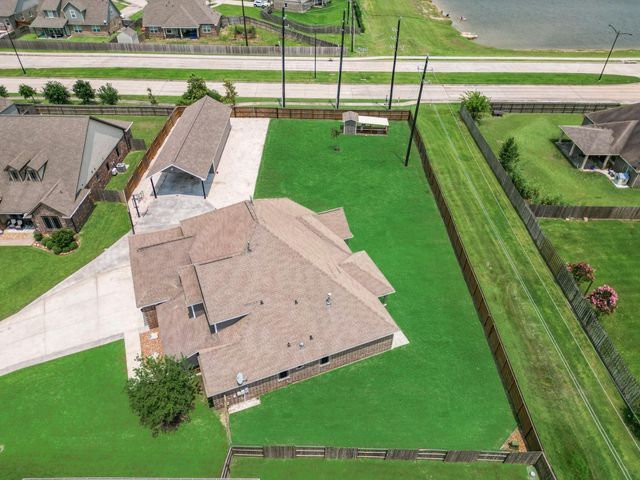 14018 Hawthorne Circle, Mont Belvieu, TX 77523