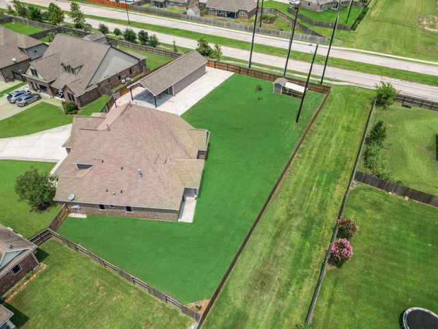 14018 Hawthorne Circle, Mont Belvieu, TX 77523