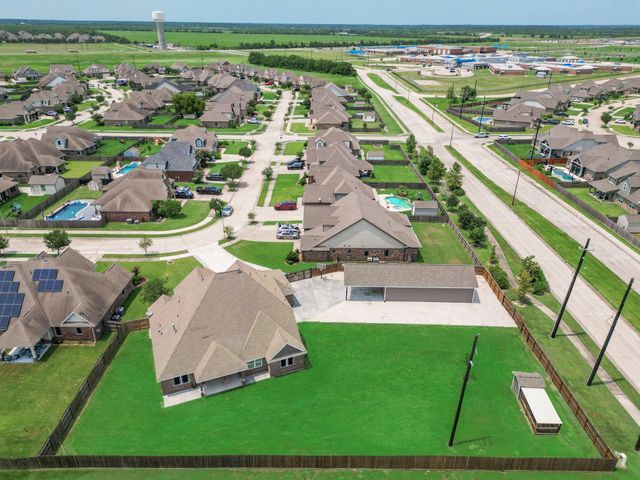 14018 Hawthorne Circle, Mont Belvieu, TX 77523