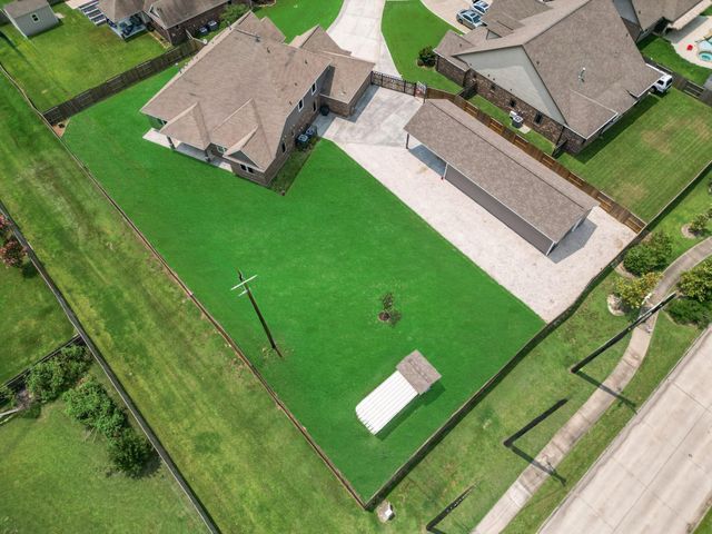 14018 Hawthorne Circle, Mont Belvieu, TX 77523