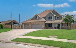 14018 Hawthorne Circle, Mont Belvieu, TX 77523