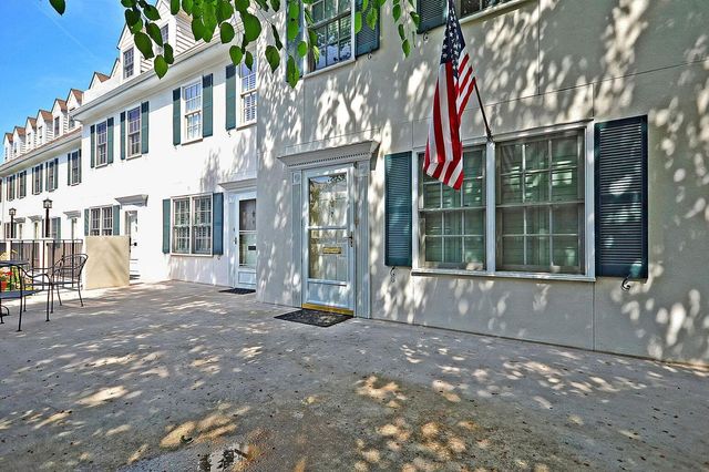 15 Horlbeck Alley 7, Charleston, SC 29401
