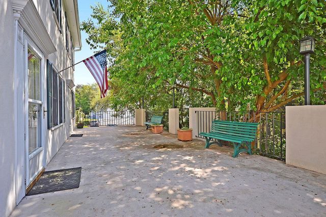 15 Horlbeck Alley 7, Charleston, SC 29401