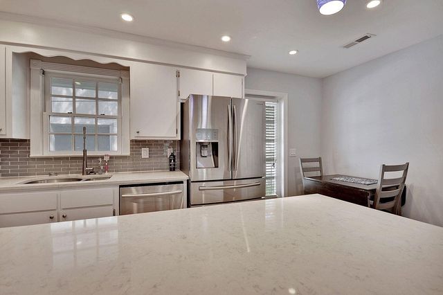 15 Horlbeck Alley 7, Charleston, SC 29401