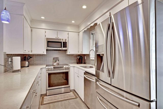 15 Horlbeck Alley 7, Charleston, SC 29401