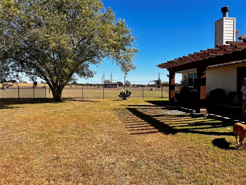 400 Colovista PKWY, Bastrop, TX 78602