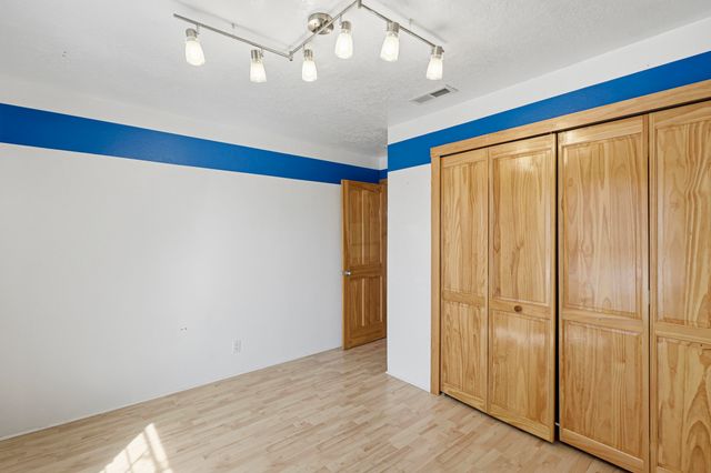 2312 Punta De Vista Drive NE, Albuquerque, NM 87112