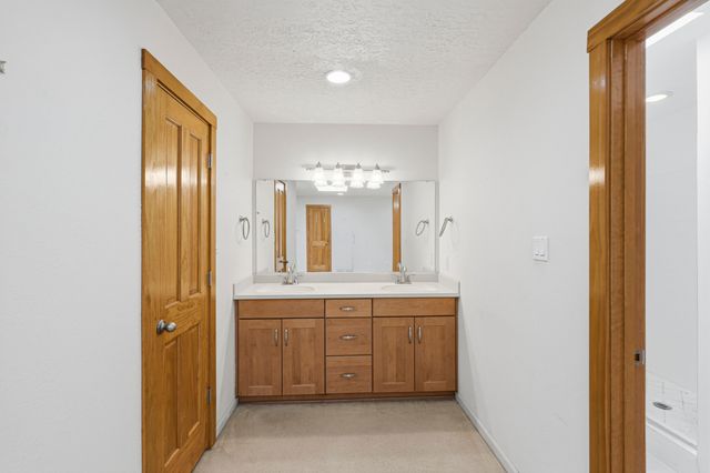 2312 Punta De Vista Drive NE, Albuquerque, NM 87112