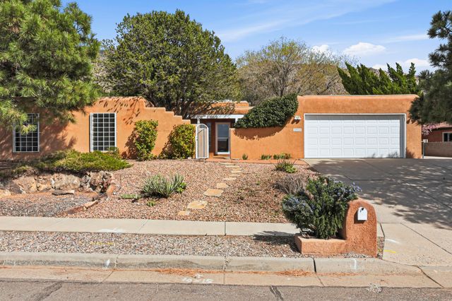 2312 Punta De Vista Drive NE, Albuquerque, NM 87112