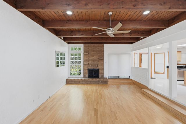 2312 Punta De Vista Drive NE, Albuquerque, NM 87112