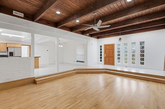 2312 Punta De Vista Drive NE, Albuquerque, NM 87112