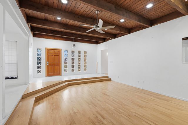 2312 Punta De Vista Drive NE, Albuquerque, NM 87112