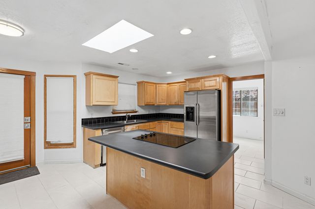 2312 Punta De Vista Drive NE, Albuquerque, NM 87112