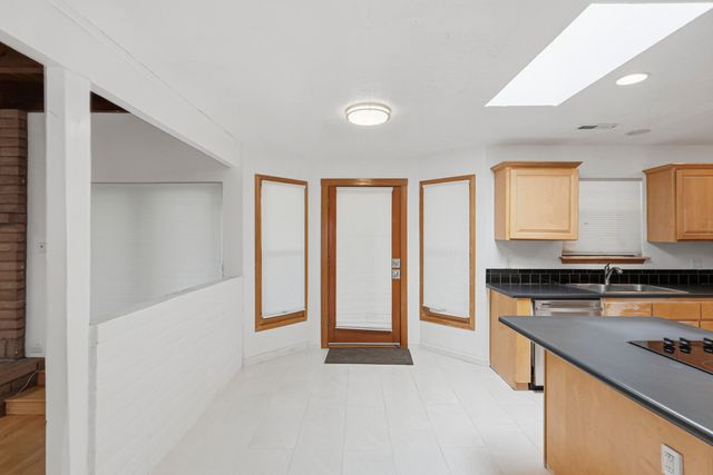 2312 Punta De Vista Drive NE, Albuquerque, NM 87112