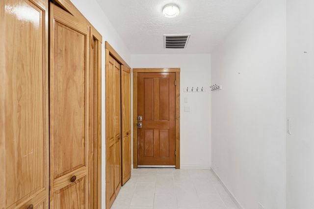 2312 Punta De Vista Drive NE, Albuquerque, NM 87112