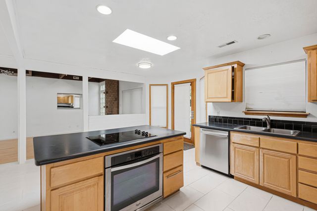 2312 Punta De Vista Drive NE, Albuquerque, NM 87112