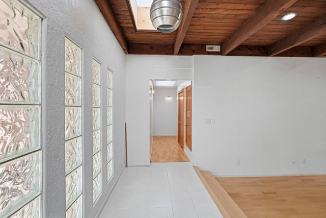 2312 Punta De Vista Drive NE, Albuquerque, NM 87112