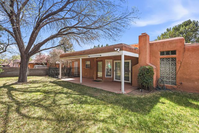 2312 Punta De Vista Drive NE, Albuquerque, NM 87112