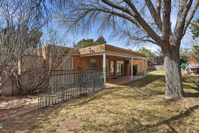 2312 Punta De Vista Drive NE, Albuquerque, NM 87112